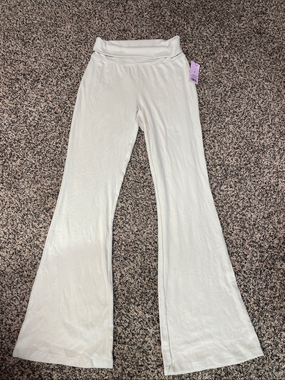 wild fable Cream Flare Leggings Woman’s Medium NWT